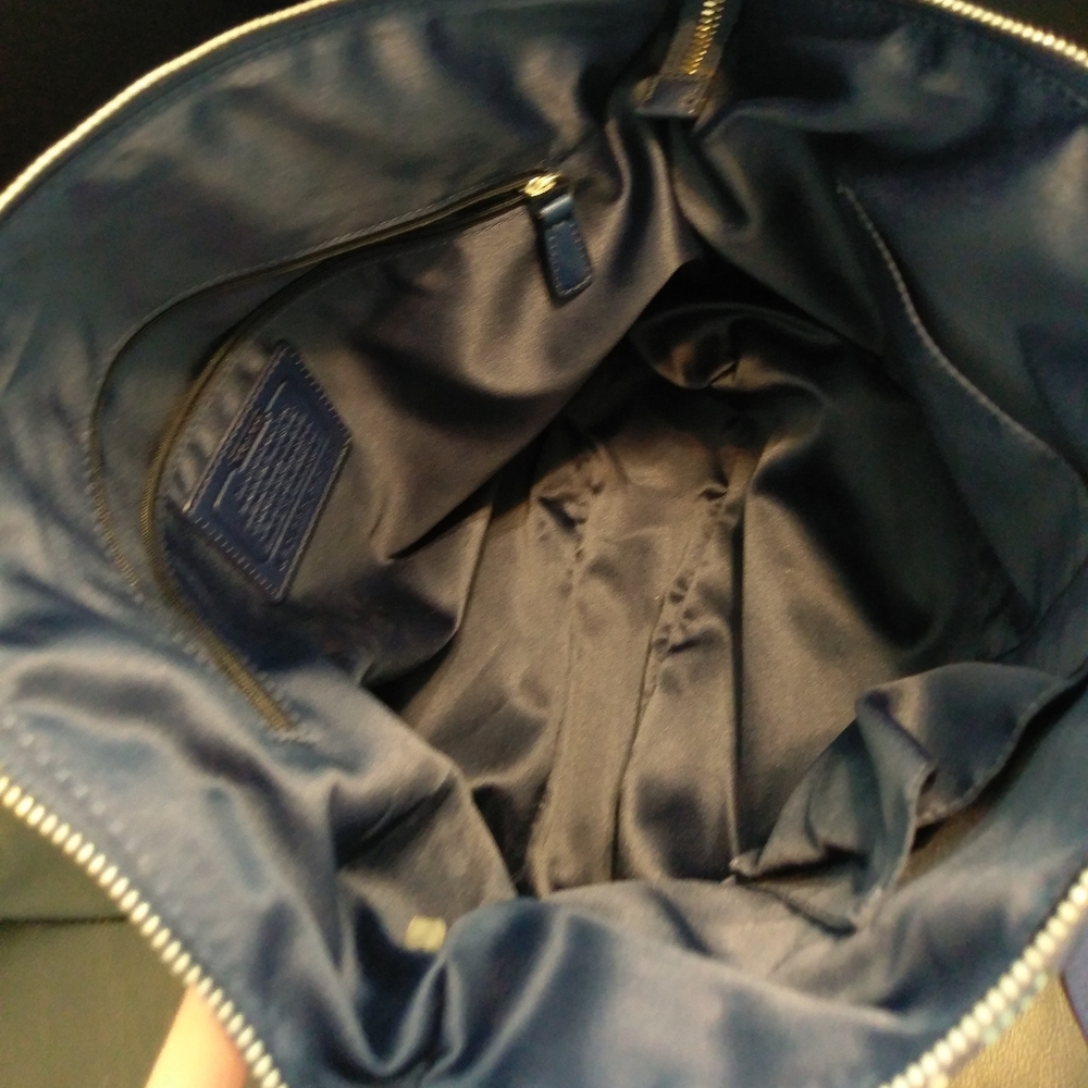 COACH ASHLEY DOTTED OP ART NORTH/SOUTH SAT… - Picture 8 of 8